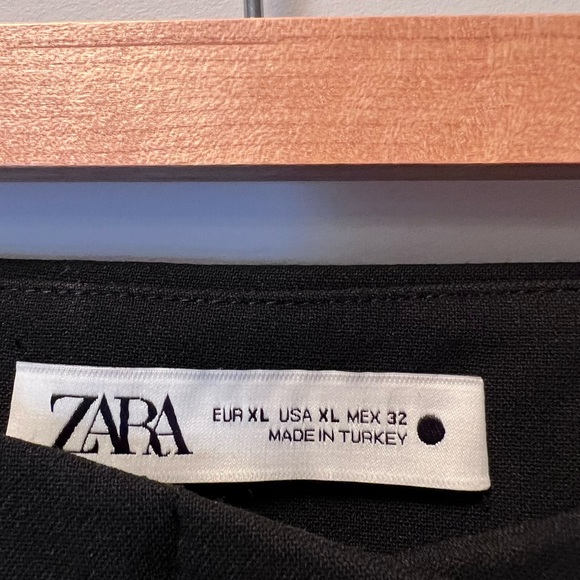 Zara black mini skirt - Picture 3 of 3